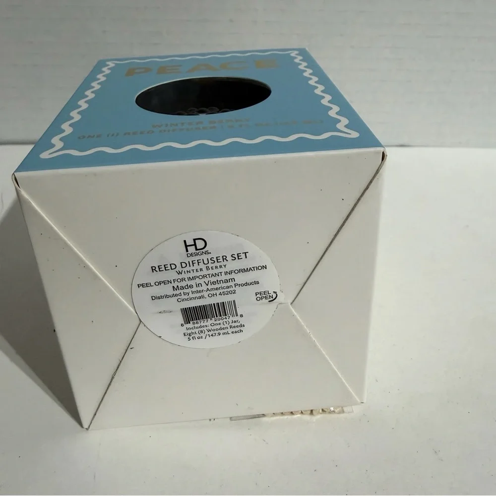 Lot 2 PEACE Reed Diffuser Set Silkcraft HD Designs Blue Winter Berry 5 oz NEW